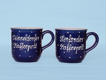 Kaffeebecher mit Schrift blau 1 Punkt